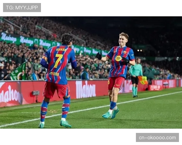 巴萨对西班牙人第9分钟，亚马尔角球助攻费兰·托雷斯头球破门